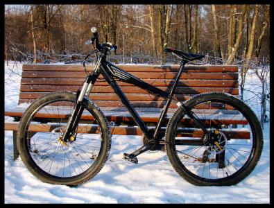 Yeti_09_sneg_01low.jpg